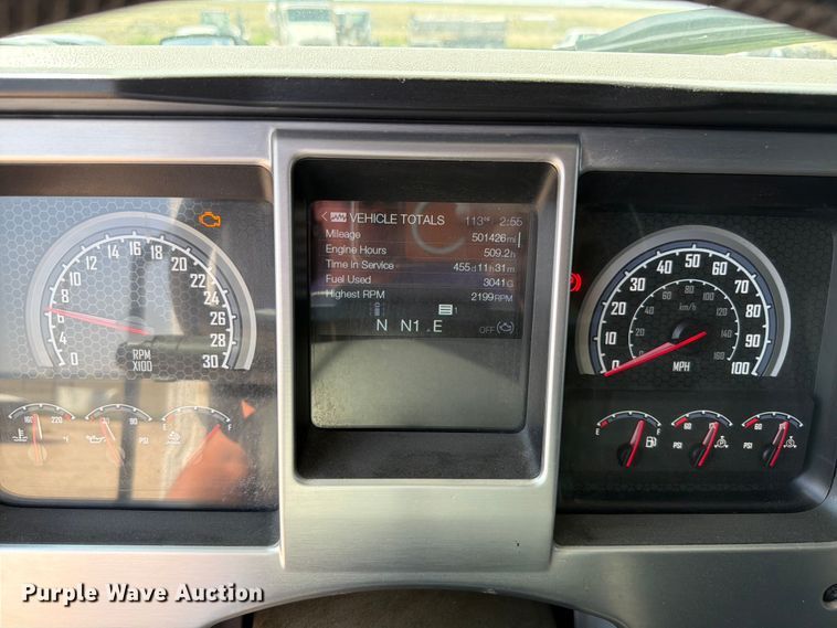 image for item EW8649 2019 Mack Anthem semi truck