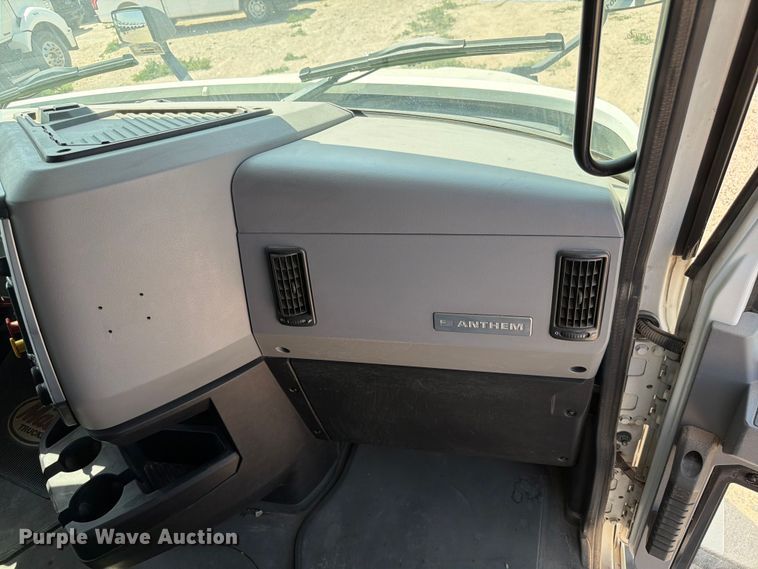 image for item EW8649 2019 Mack Anthem semi truck