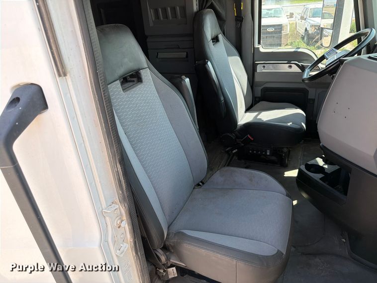 image for item EW8649 2019 Mack Anthem semi truck