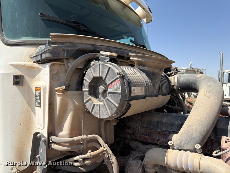 image for item EW8649 2019 Mack Anthem semi truck