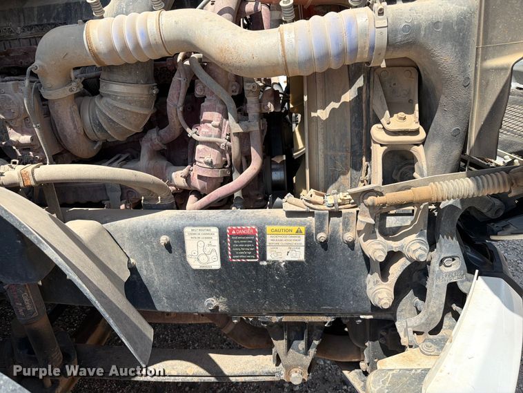 image for item EW8649 2019 Mack Anthem semi truck