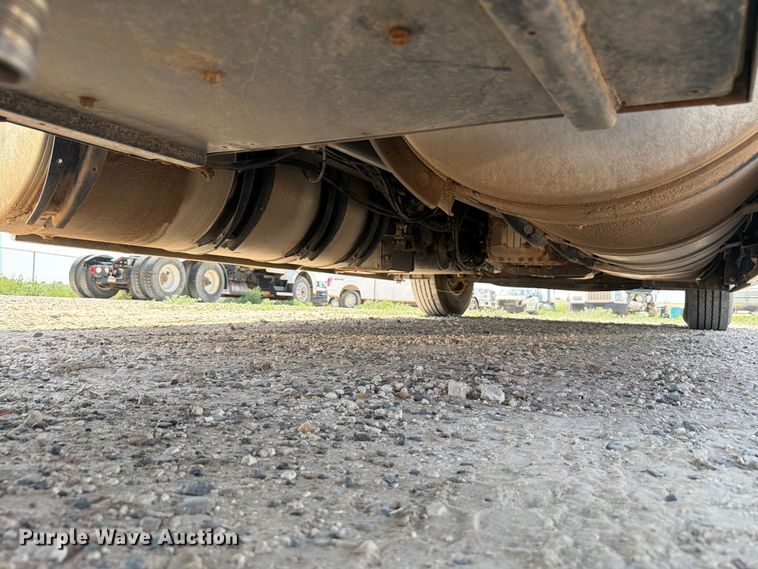image for item EW8649 2019 Mack Anthem semi truck