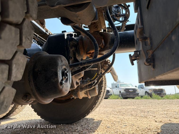 image for item EW8649 2019 Mack Anthem semi truck
