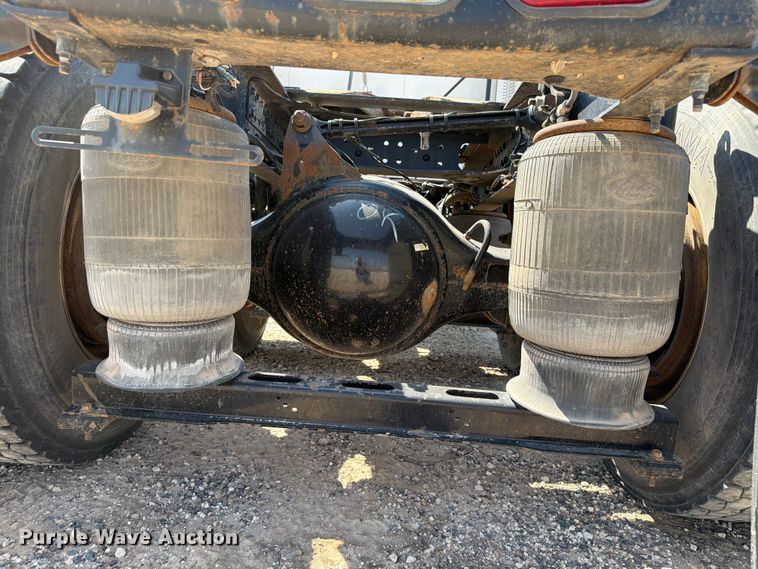 image for item EW8649 2019 Mack Anthem semi truck