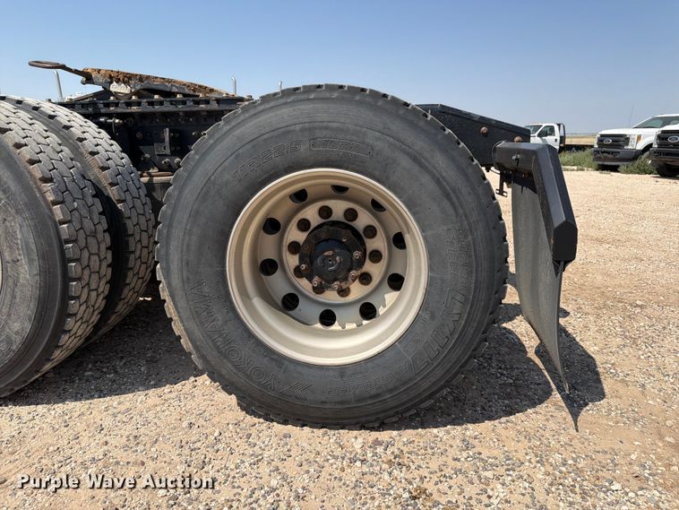 image for item EW8649 2019 Mack Anthem semi truck