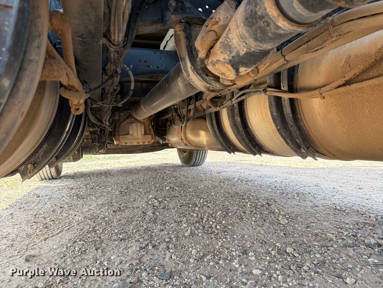 image for item EW8649 2019 Mack Anthem semi truck