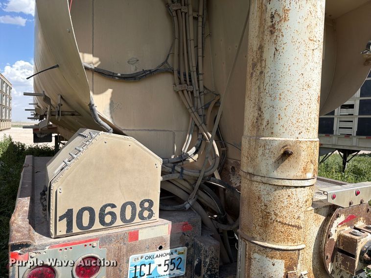 image for item EW8650 CEI AT35L feed delivery trailer