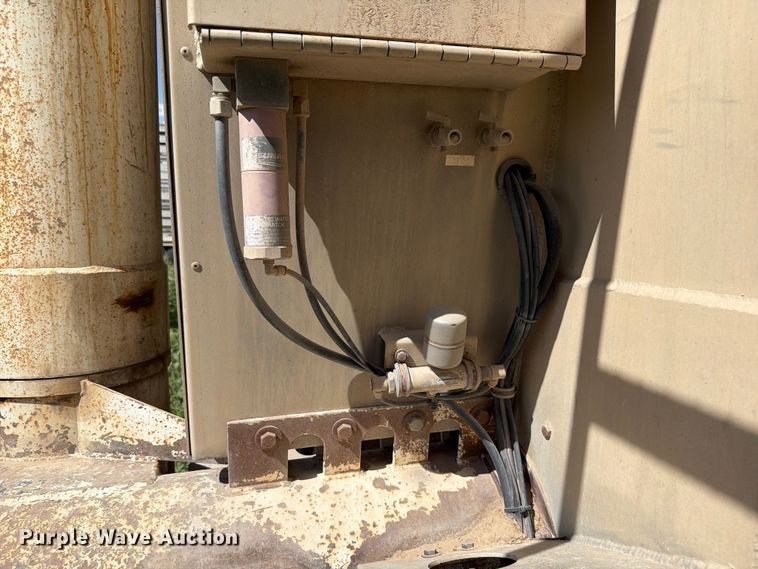 image for item EW8650 CEI AT35L feed delivery trailer