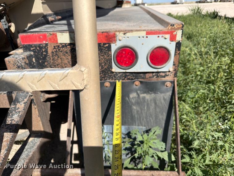 image for item EW8650 CEI AT35L feed delivery trailer