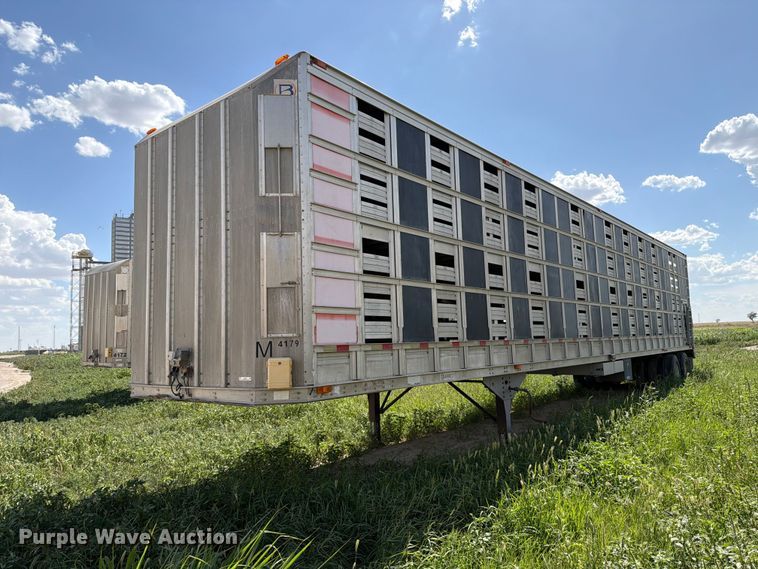 image for item EW8651 2006 Barrett livestock trailer