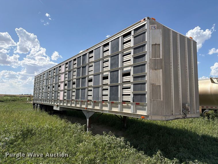 image for item EW8651 2006 Barrett livestock trailer