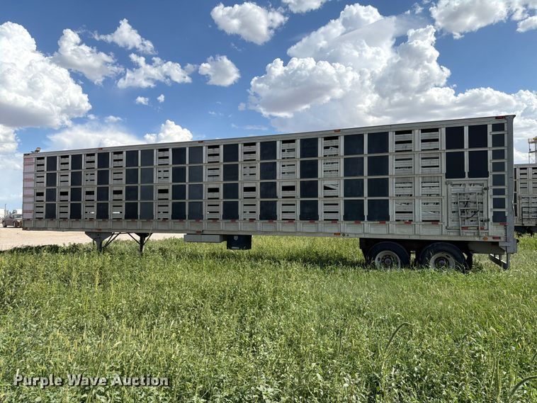 image for item EW8651 2006 Barrett livestock trailer