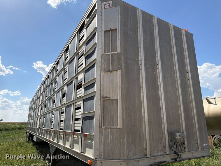 image for item EW8651 2006 Barrett livestock trailer