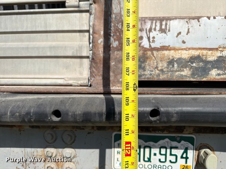 image for item EW8651 2006 Barrett livestock trailer