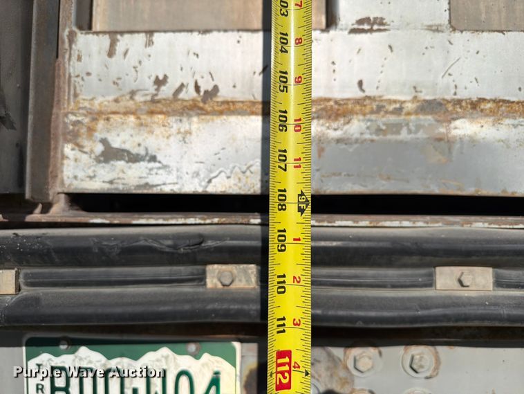 image for item EW8652 2006 Barrett livestock trailer