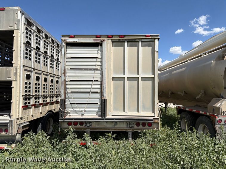 image for item EW8653 Barret livestock trailer