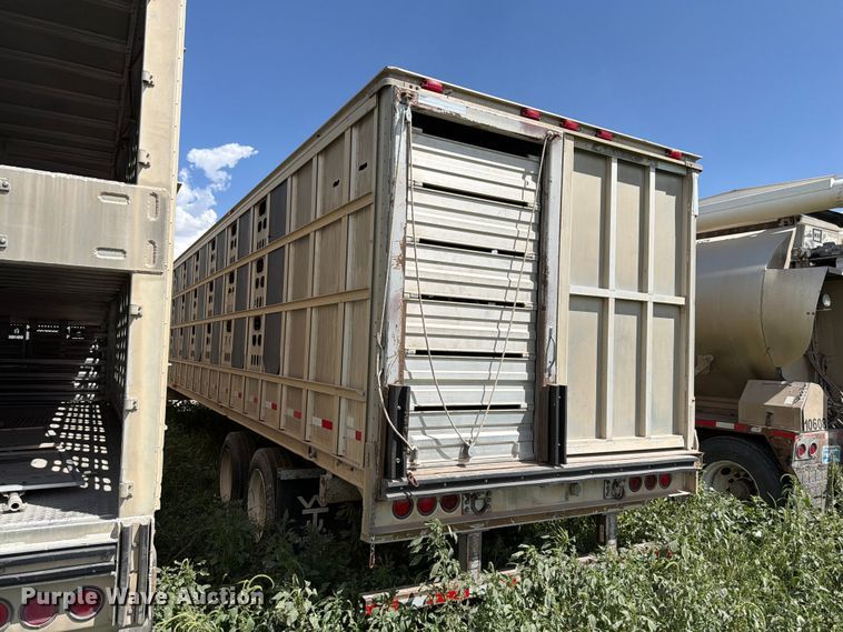 image for item EW8653 Barret livestock trailer