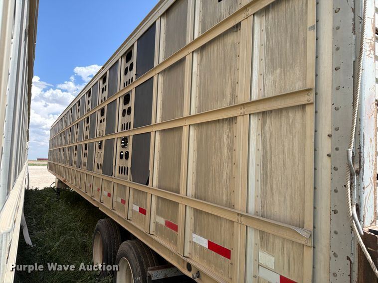 image for item EW8653 Barret livestock trailer