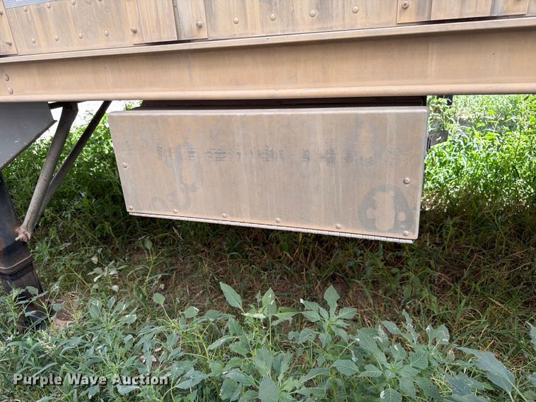 image for item EW8653 Barret livestock trailer