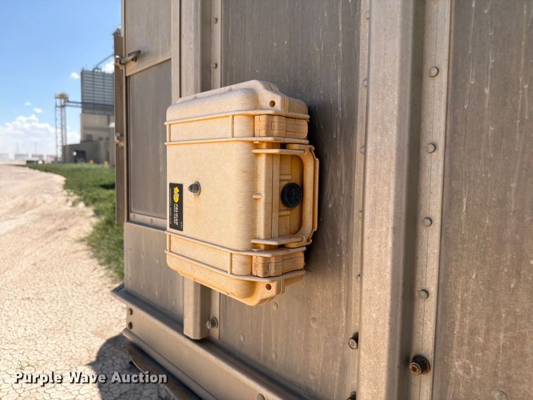 image for item EW8653 Barret livestock trailer
