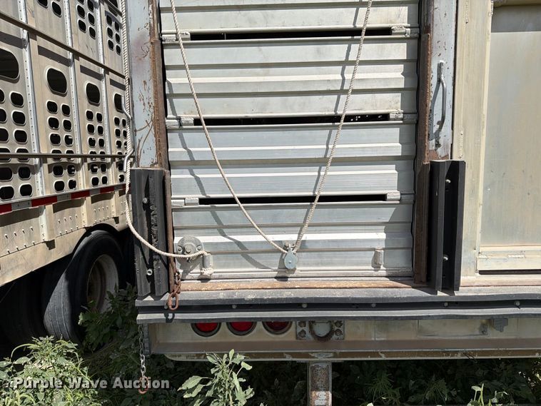 image for item EW8653 Barret livestock trailer