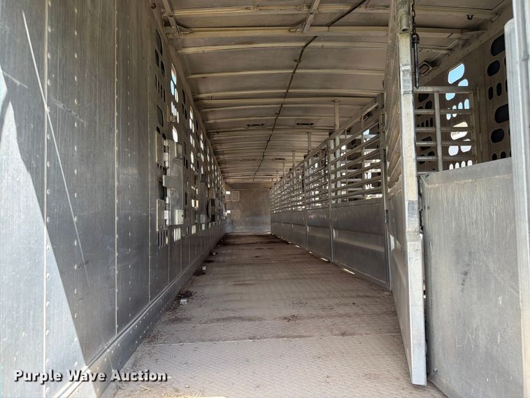 image for item EW8653 Barret livestock trailer