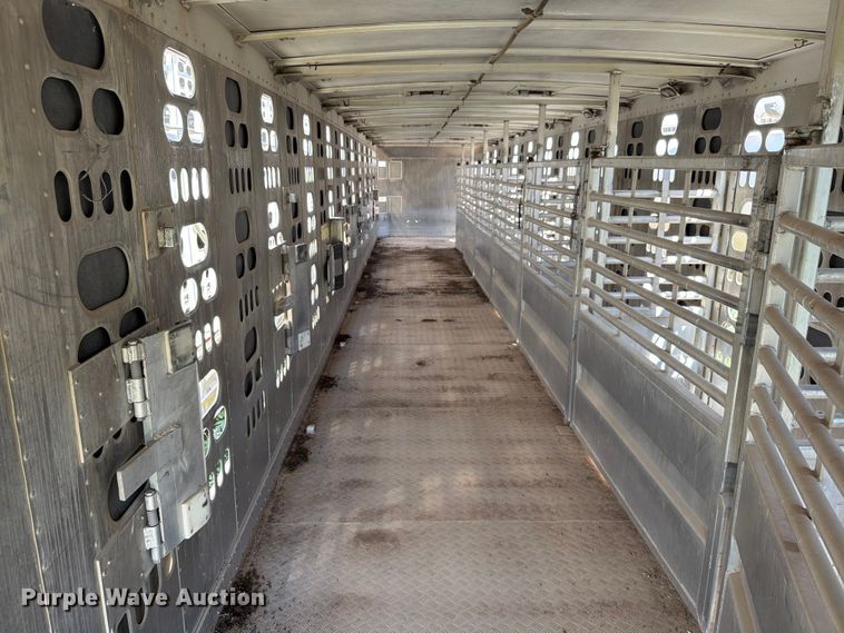 image for item EW8653 Barret livestock trailer
