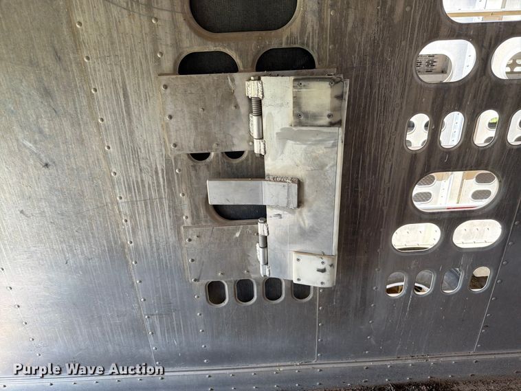 image for item EW8653 Barret livestock trailer
