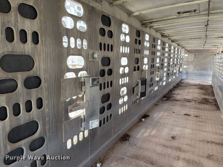 image for item EW8653 Barret livestock trailer