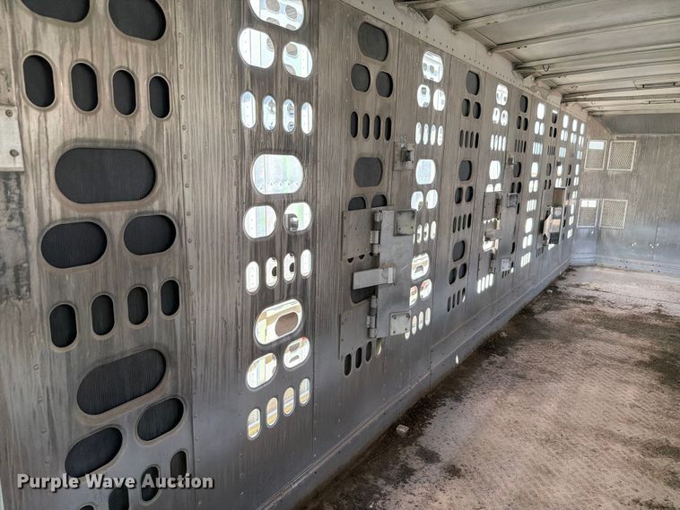 image for item EW8653 Barret livestock trailer