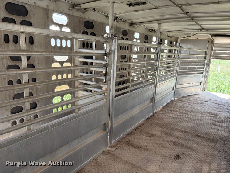 image for item EW8653 Barret livestock trailer