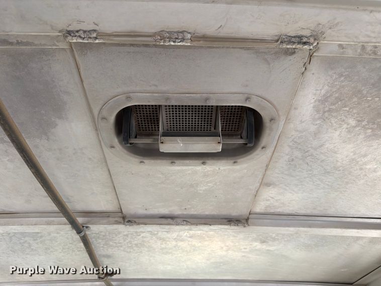 image for item EW8653 Barret livestock trailer