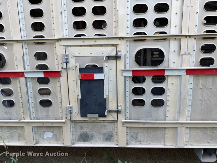 image for item EW8654 2017 Wilson PSDCL-402P livestock trailer