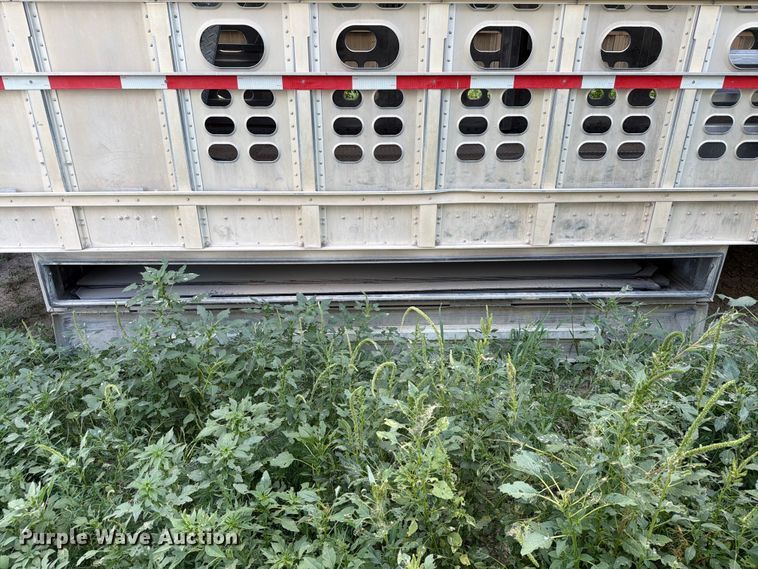 image for item EW8654 2017 Wilson PSDCL-402P livestock trailer