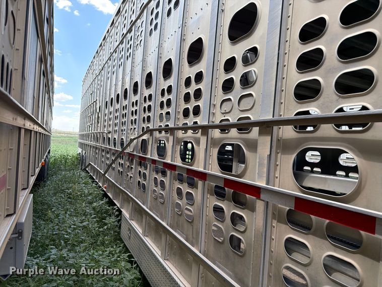 image for item EW8654 2017 Wilson PSDCL-402P livestock trailer