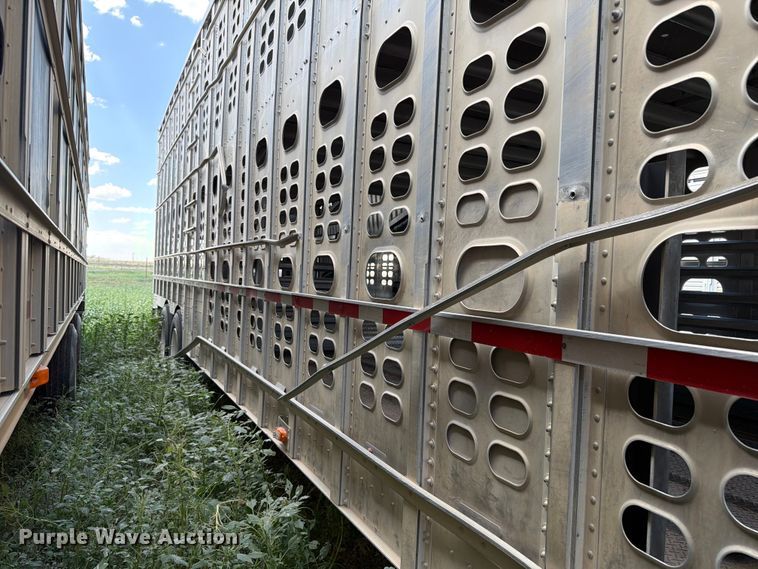 image for item EW8654 2017 Wilson PSDCL-402P livestock trailer