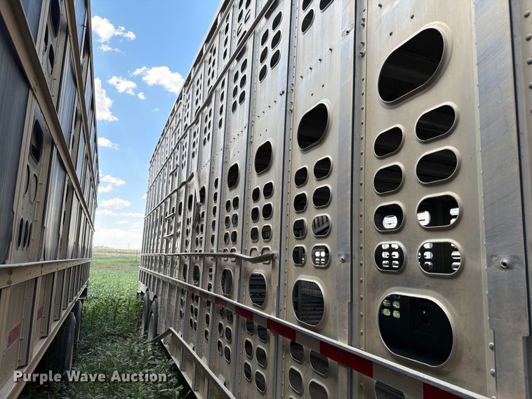 image for item EW8654 2017 Wilson PSDCL-402P livestock trailer