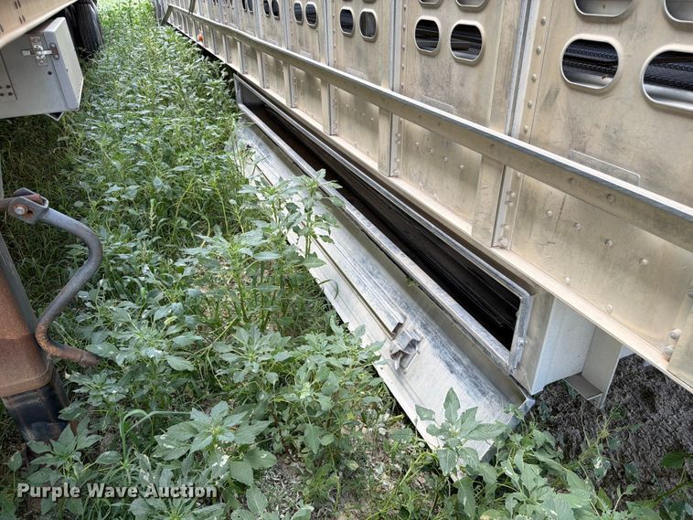 image for item EW8654 2017 Wilson PSDCL-402P livestock trailer