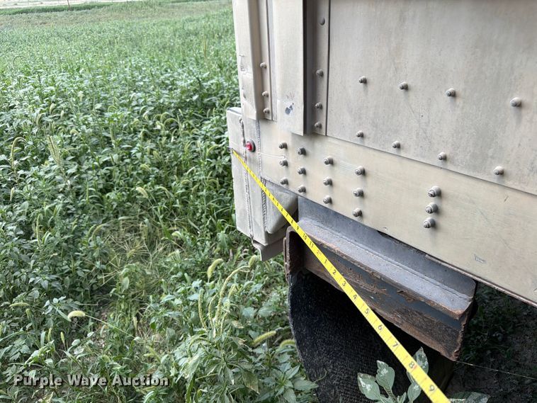 image for item EW8654 2017 Wilson PSDCL-402P livestock trailer