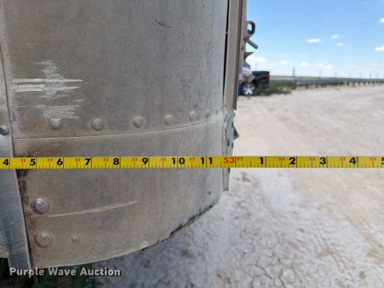 image for item EW8654 2017 Wilson PSDCL-402P livestock trailer