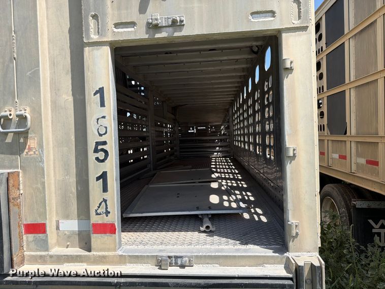 image for item EW8654 2017 Wilson PSDCL-402P livestock trailer