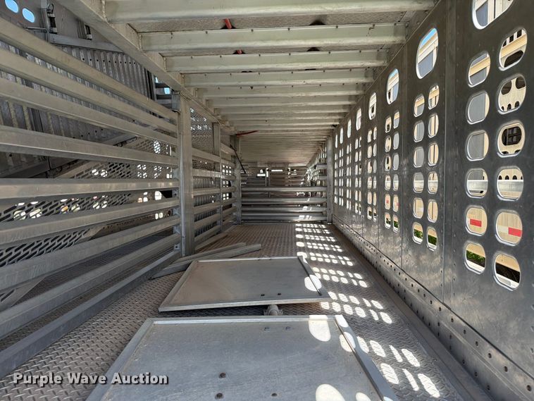 image for item EW8654 2017 Wilson PSDCL-402P livestock trailer