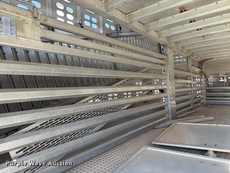 image for item EW8654 2017 Wilson PSDCL-402P livestock trailer