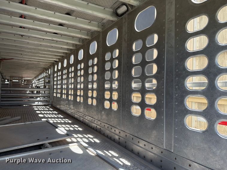 image for item EW8654 2017 Wilson PSDCL-402P livestock trailer