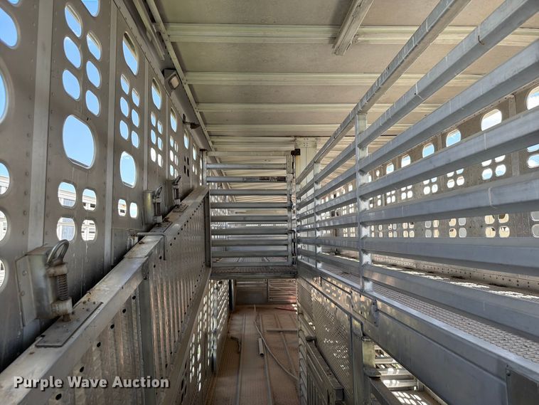 image for item EW8654 2017 Wilson PSDCL-402P livestock trailer