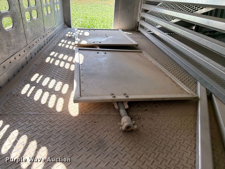 image for item EW8654 2017 Wilson PSDCL-402P livestock trailer
