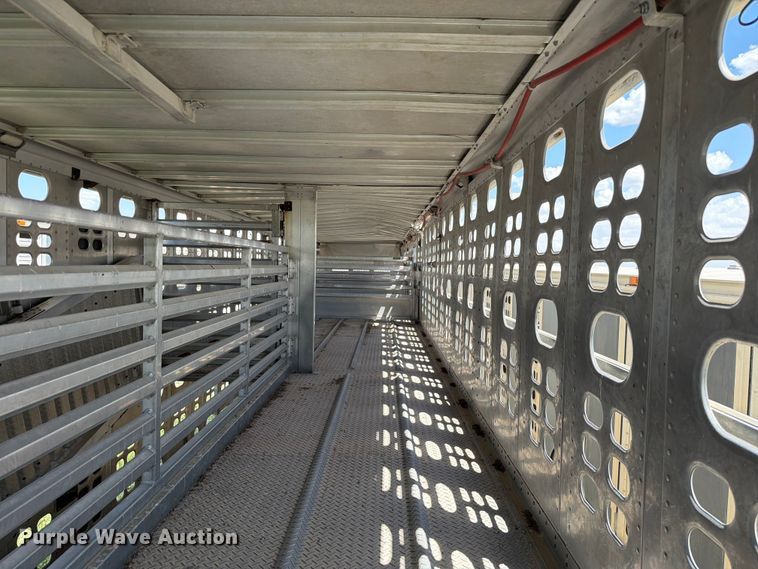 image for item EW8654 2017 Wilson PSDCL-402P livestock trailer