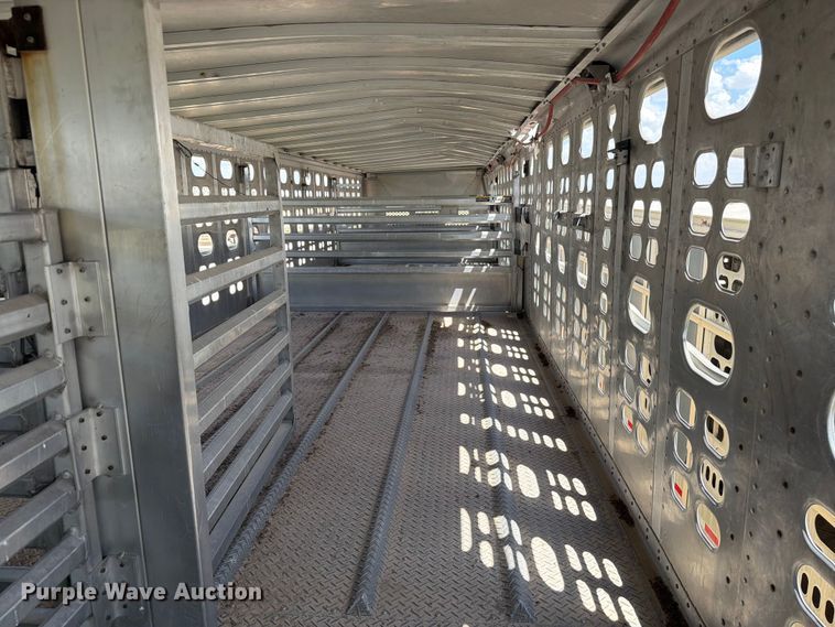 image for item EW8654 2017 Wilson PSDCL-402P livestock trailer