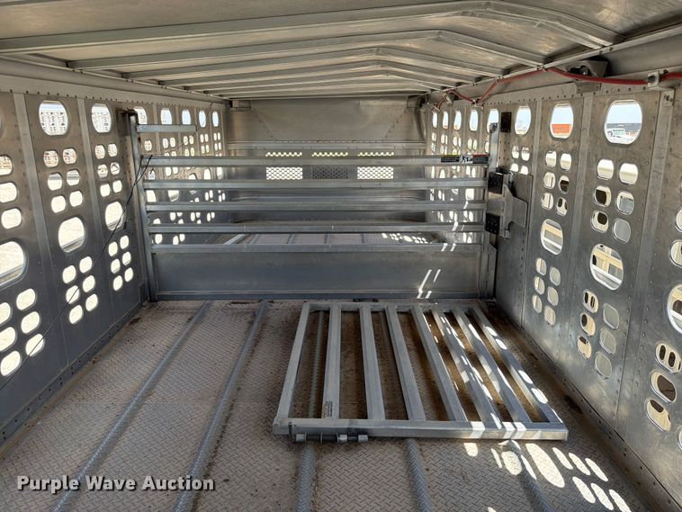 image for item EW8654 2017 Wilson PSDCL-402P livestock trailer