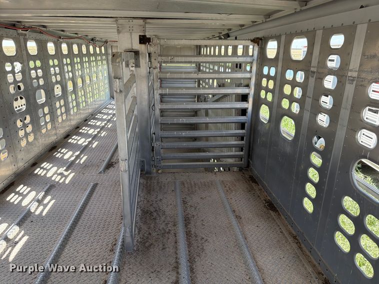 image for item EW8654 2017 Wilson PSDCL-402P livestock trailer